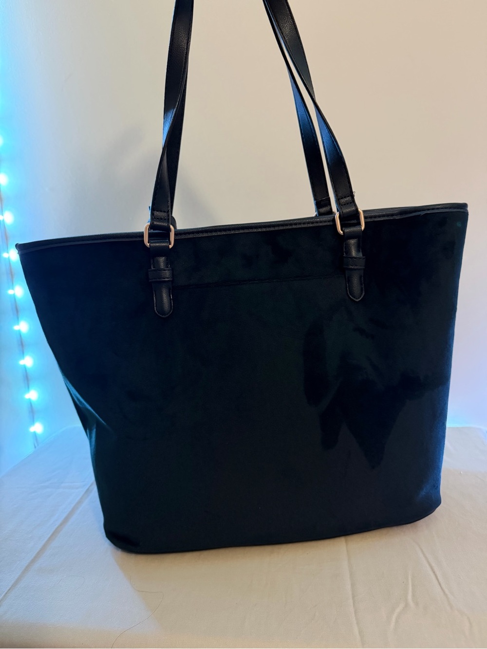 Juicy Couture Black Tote Bag with Heart Charm - Picture 4 of 4